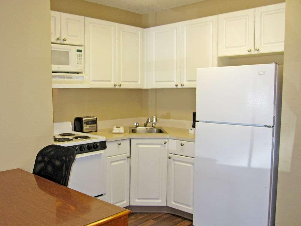 Extended Stay America Suites - Washington, Dc - Gaithersburg - South Room photo