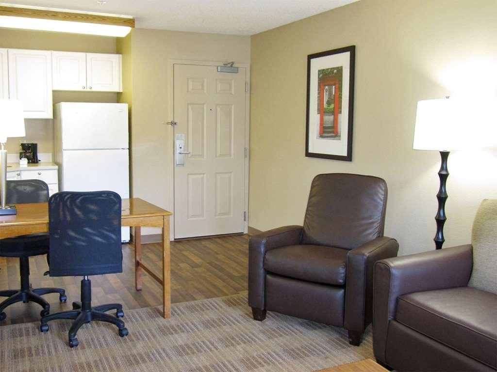 Extended Stay America Suites - Washington, Dc - Gaithersburg - South Room photo