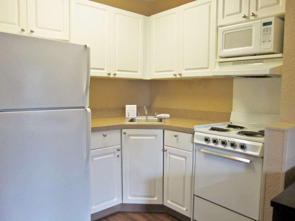 Extended Stay America Suites - Washington, Dc - Gaithersburg - South Room photo