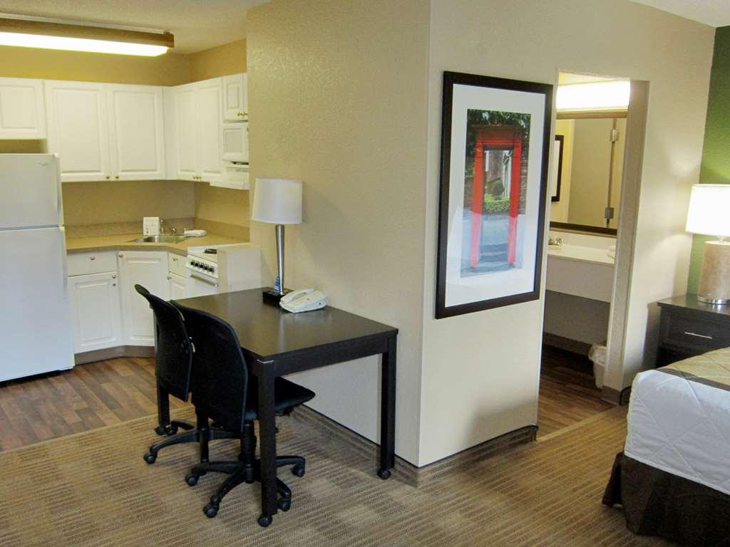 Extended Stay America Suites - Washington, Dc - Gaithersburg - South Room photo