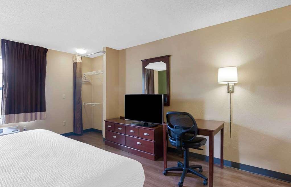 Extended Stay America Suites - Washington, Dc - Gaithersburg - South Room photo