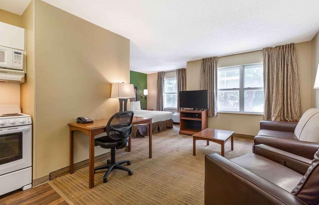 Extended Stay America Suites - Washington, Dc - Gaithersburg - South Room photo